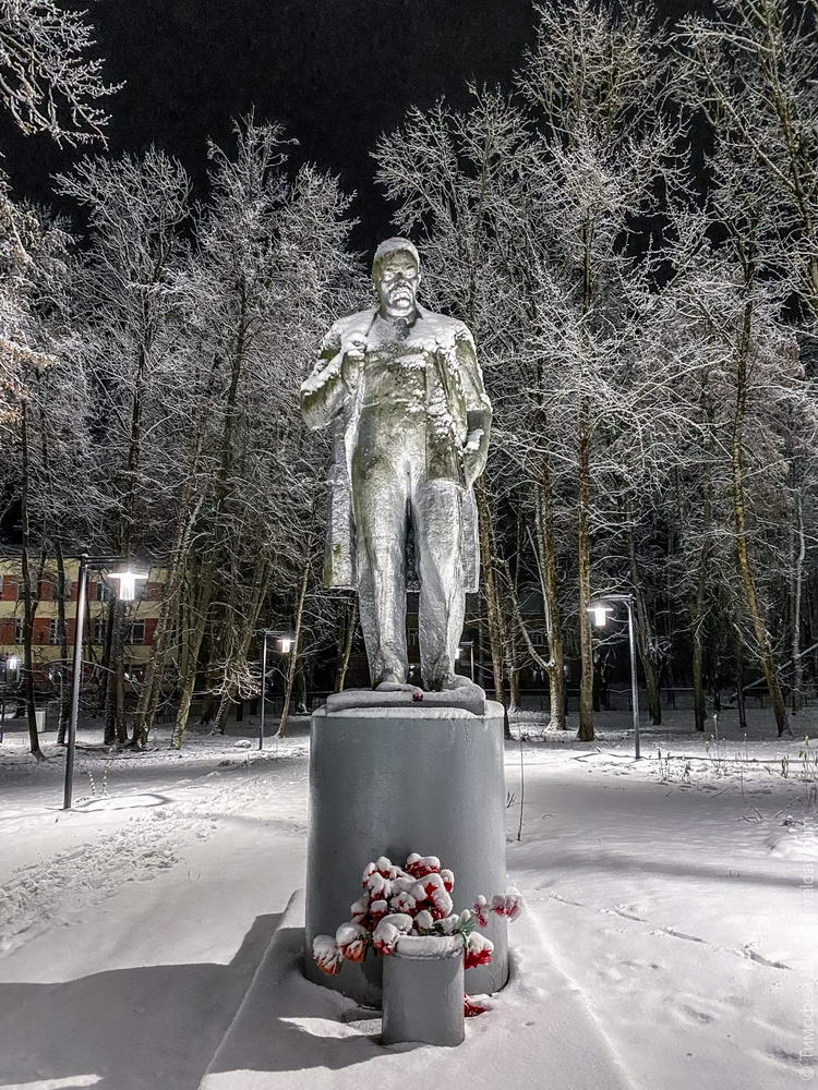 Ленин в сквере на Кузнечной